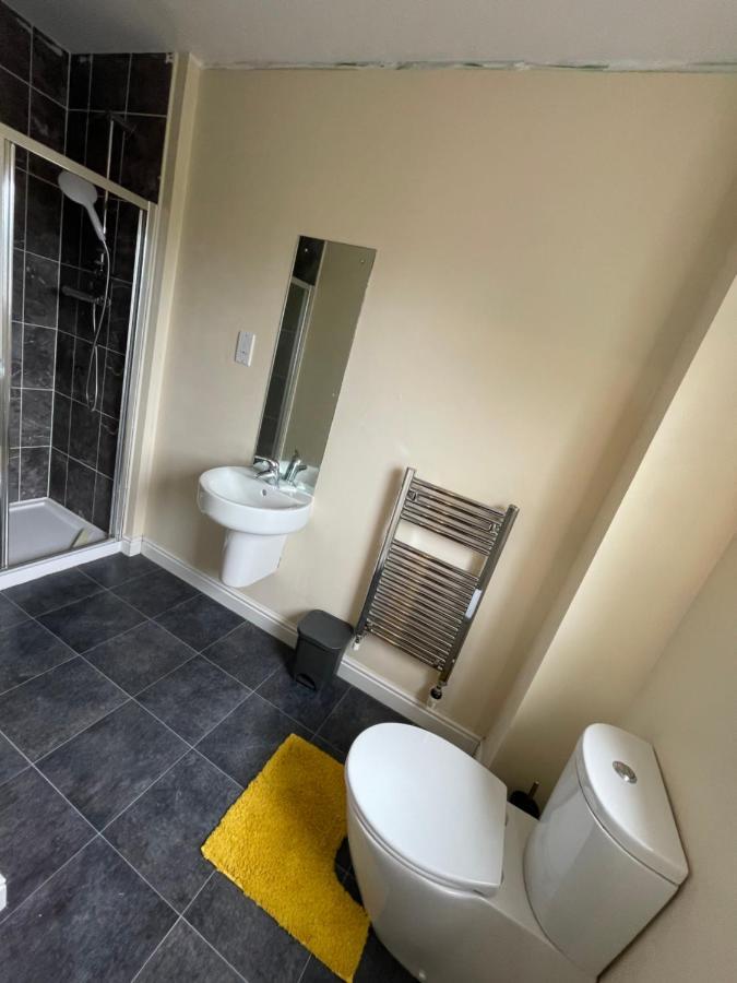 Holiday Home In Cardiff. Sleeps 6 Buitenkant foto