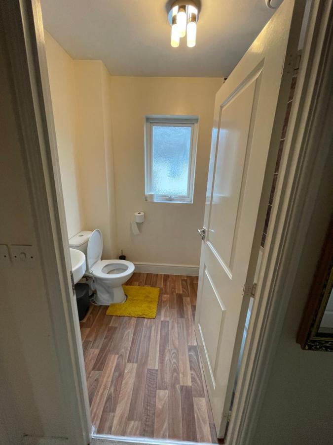 Holiday Home In Cardiff. Sleeps 6 Buitenkant foto