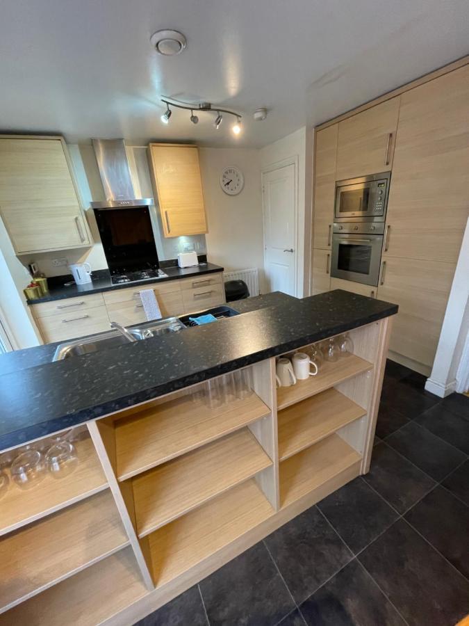 Holiday Home In Cardiff. Sleeps 6 Buitenkant foto