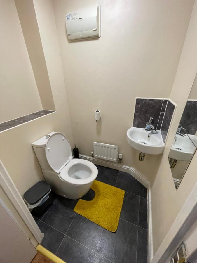 Holiday Home In Cardiff. Sleeps 6 Buitenkant foto