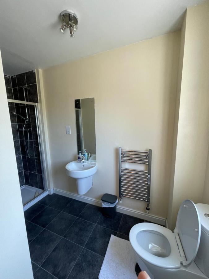 Holiday Home In Cardiff. Sleeps 6 Buitenkant foto
