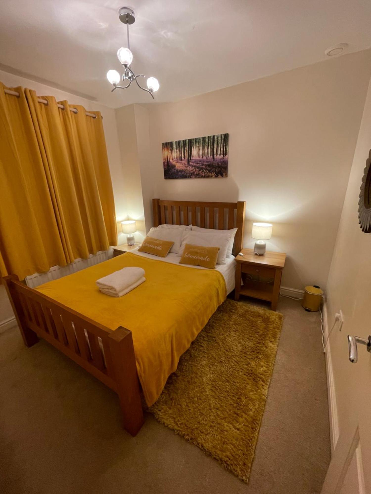 Holiday Home In Cardiff. Sleeps 6 Buitenkant foto
