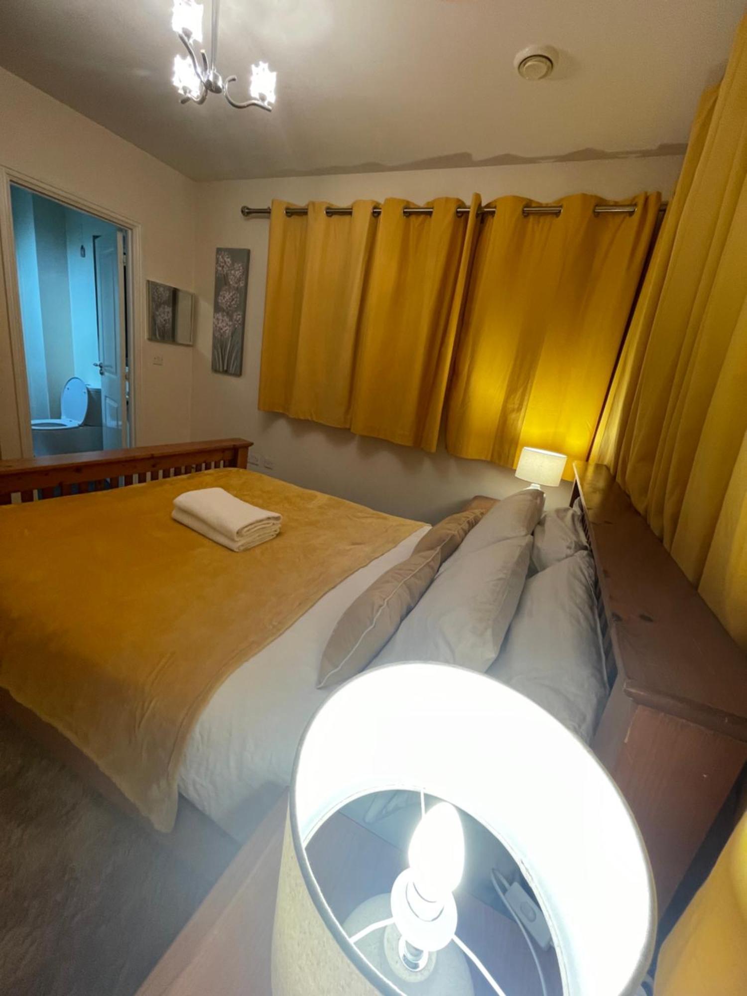 Holiday Home In Cardiff. Sleeps 6 Buitenkant foto