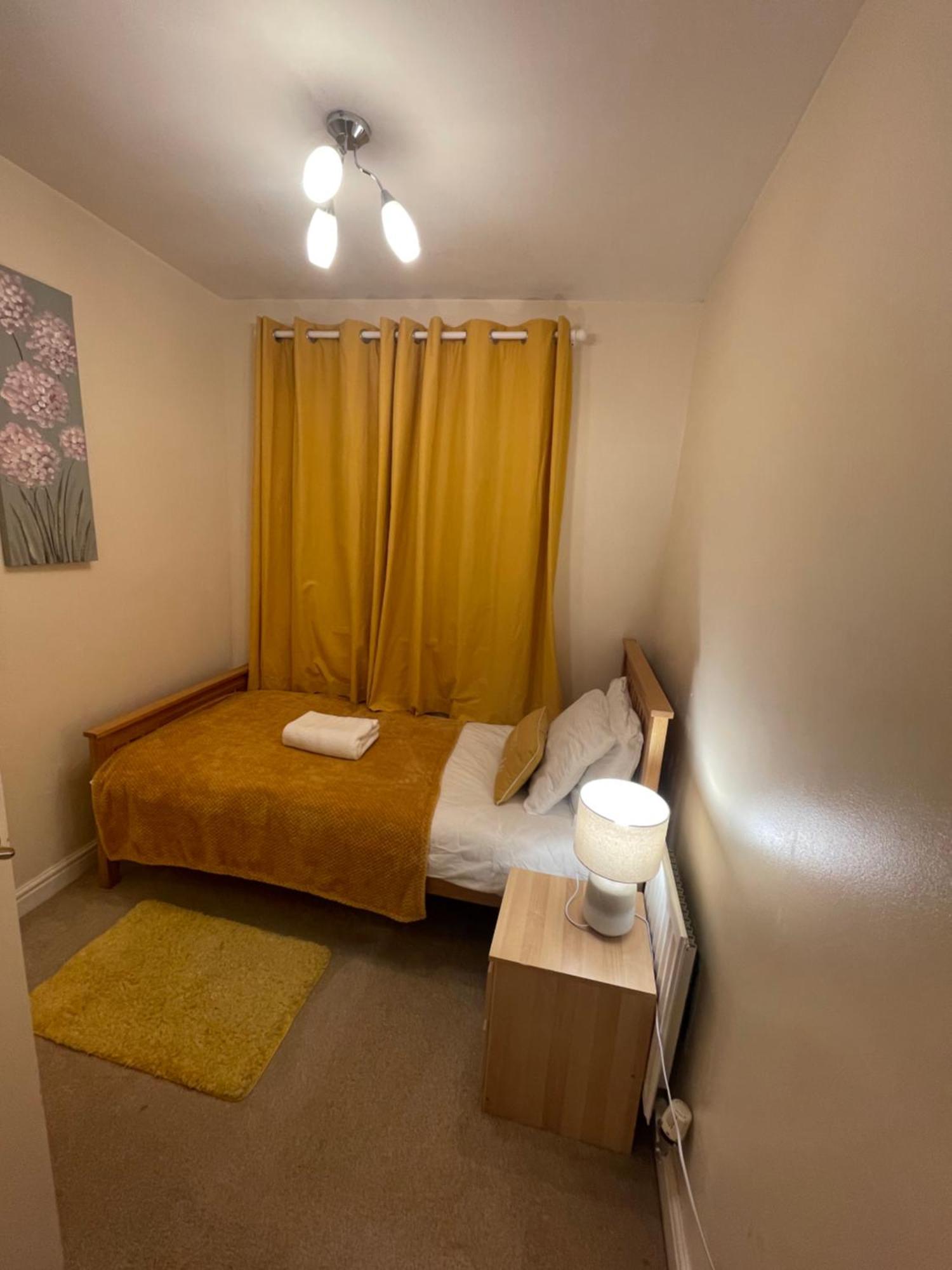 Holiday Home In Cardiff. Sleeps 6 Buitenkant foto